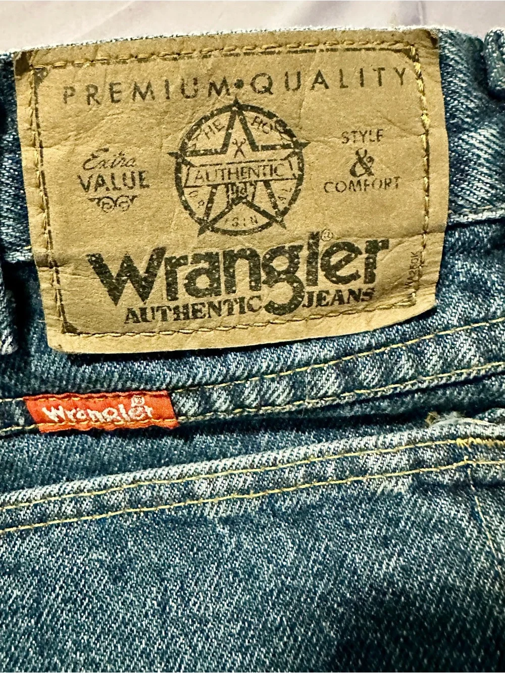 Wrangler Men's Straight-Leg Jeans in Teal Wash
